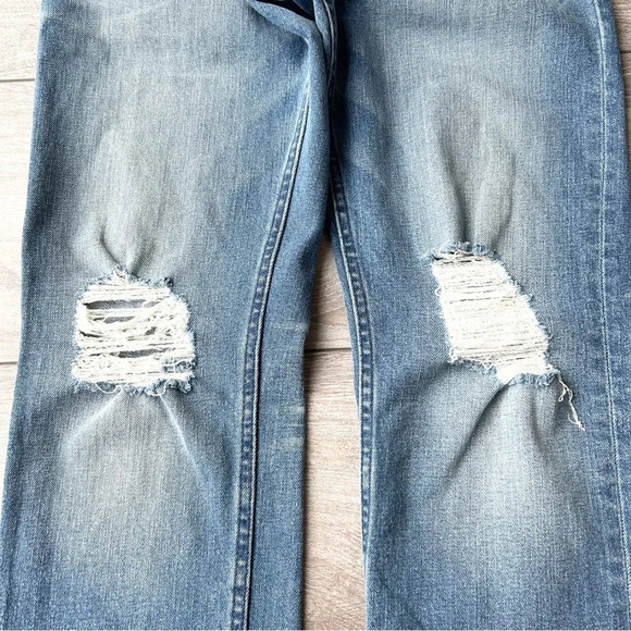 Guess Slim Straight  Distressed Jeans - Picture 9 of 16